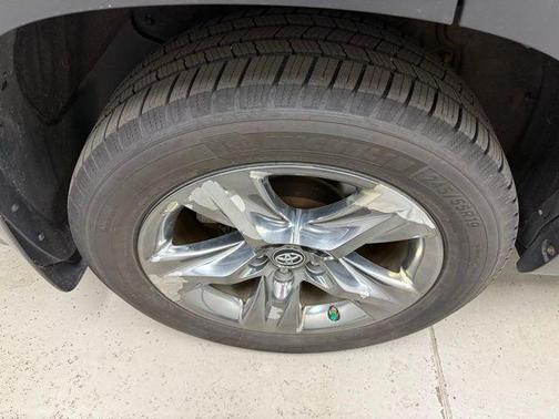 Celestial Silver Metallic 2018 Toyota Highlander Hybrid Platinum