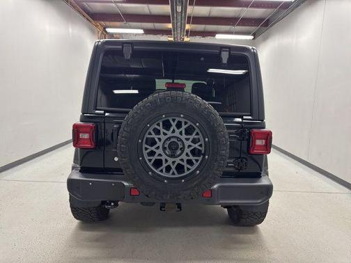 Black Clearcoat 2018 Jeep Wrangler Unlimited Sahara