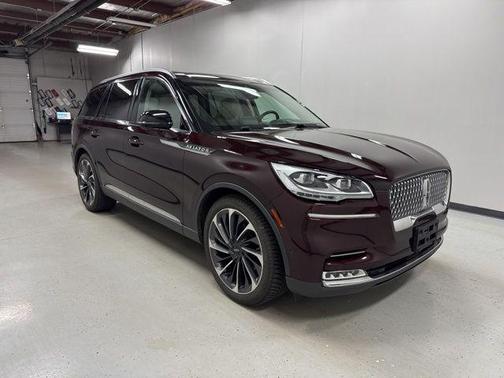 BURGUNDY VELVET MET TINTED CC 2020 Lincoln Aviator Reserve AWD