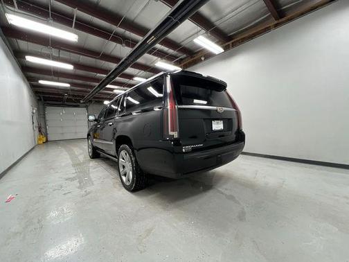 2018 Cadillac Escalade ESV Premium Luxury