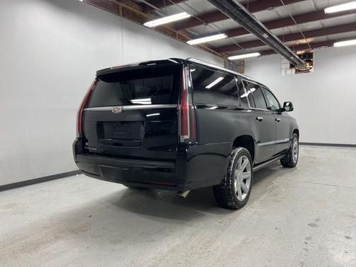 2018 Cadillac Escalade ESV Premium Luxury