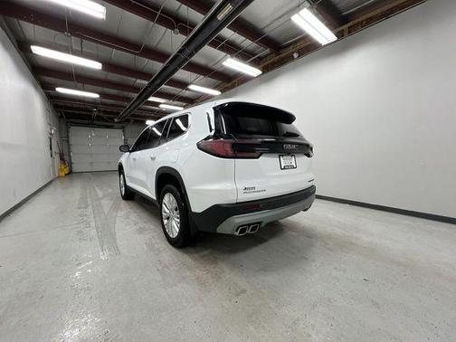 2024 GMC Acadia FWD Elevation