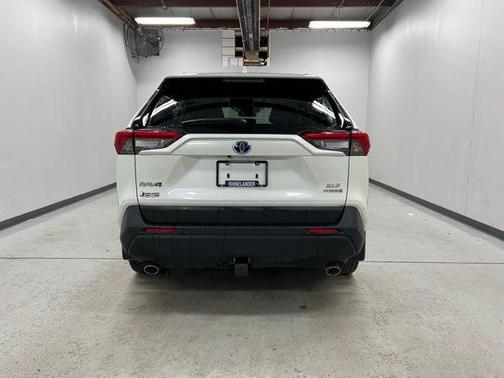 2022 Toyota RAV4 Hybrid XLE Premium