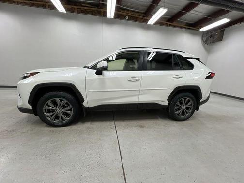 2022 Toyota RAV4 Hybrid XLE Premium