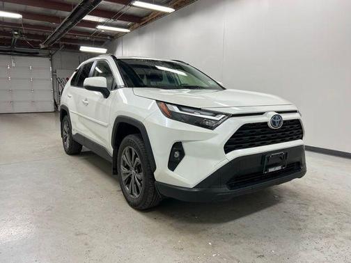 2022 Toyota RAV4 Hybrid XLE Premium