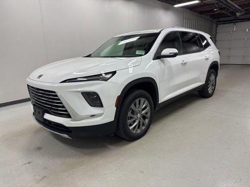 Summit White 2025 Buick Enclave Preferred FWD
