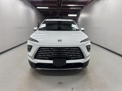 Summit White 2025 Buick Enclave Preferred FWD