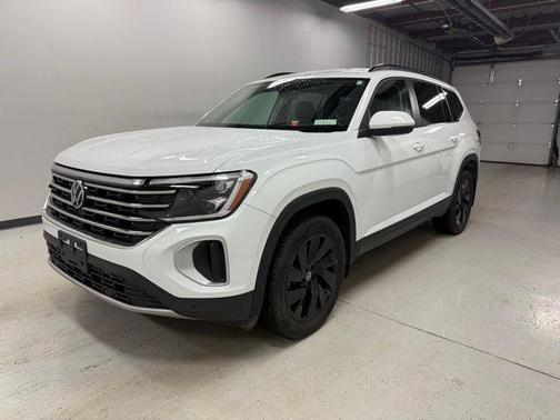 2024 Volkswagen Atlas 2.0T SE w/Technology 4MOTION