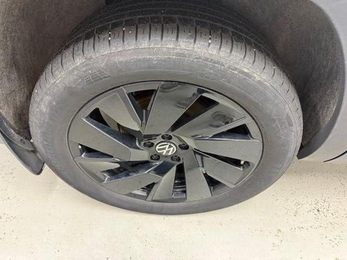 2024 Volkswagen Atlas 2.0T SE w/Technology 4MOTION