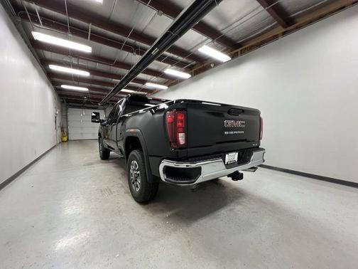 2026 GMC Sierra 2500 SLE