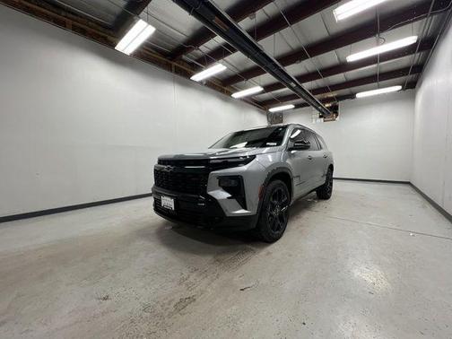 2025 Chevrolet Traverse RS