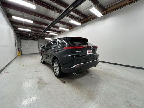 2021 Toyota Venza XLE