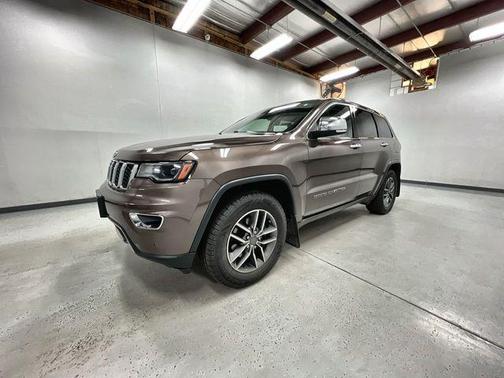 Walnut Brown Metallic Clearcoat 2020 Jeep Grand Cherokee Limited