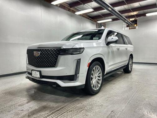 Crystal White Tricoat 2022 Cadillac Escalade ESV Premium Luxury