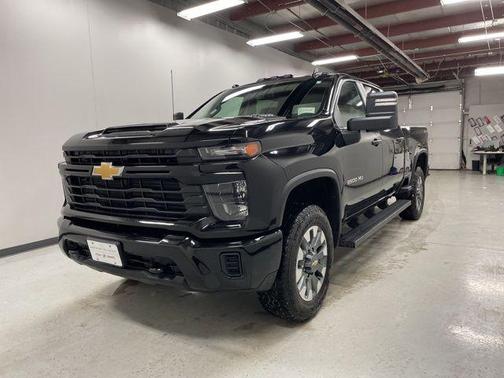 2024 Chevrolet Silverado 2500 Custom