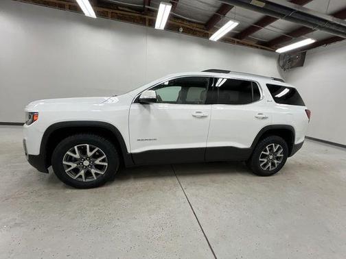 2023 GMC Acadia AWD SLT