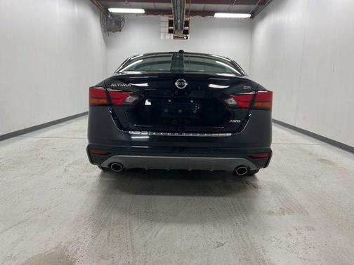 2021 Nissan Altima SR Intelligent AWD