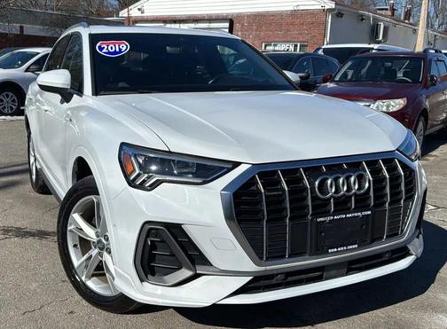 2019 Audi Q3 2.0T S line Prestige