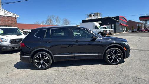 2022 Volkswagen Tiguan 2.0T SEL R-Line 4MOTION