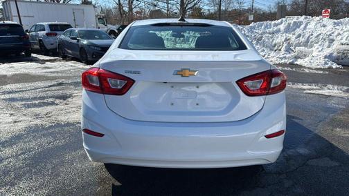 2018 Chevrolet Cruze LS