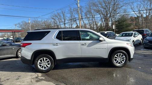 2021 Chevrolet Traverse LT Cloth