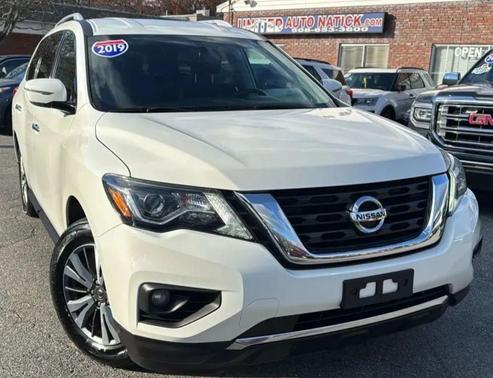 2019 Nissan Pathfinder SV