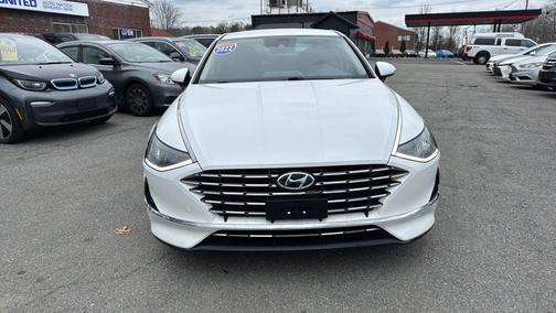 2022 Hyundai SONATA Hybrid SE