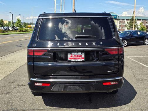 Diamond Black Crystal Pearlcoat 2024 Jeep Wagoneer L Series II 4x4