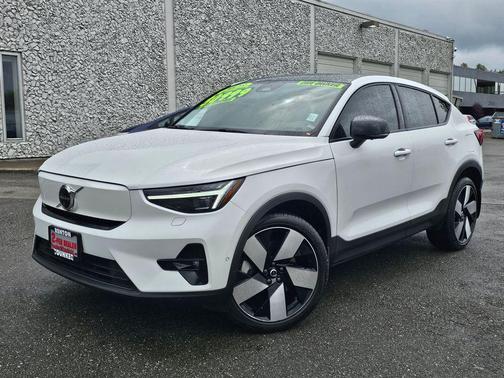 Crystal White Metallic 2023 Volvo C40 Recharge Pure Electric Twin Ultimate