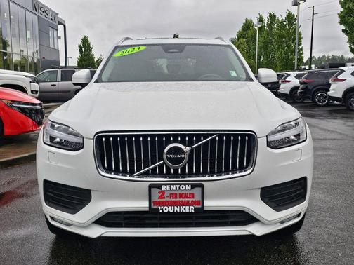 Crystal White Metallic 2023 Volvo XC90 B5 Core