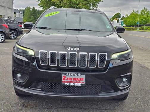 Diamond Black Crystal Pearlcoat 2019 Jeep Cherokee Latitude Plus