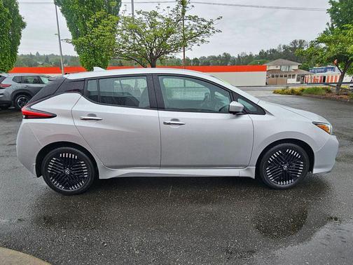 Brilliant Silver Metallic 2024 Nissan Leaf SV PLUS