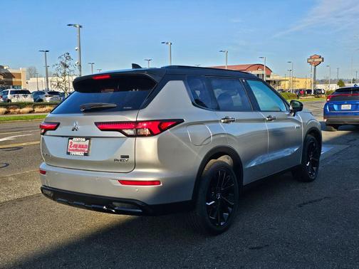 Alloy Silver Metallic W/ Black Roof 2025 Mitsubishi Outlander PHEV SEL