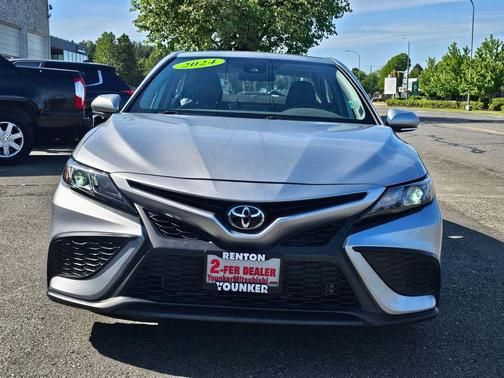 Celestial Silver Metallic 2024 Toyota Camry SE