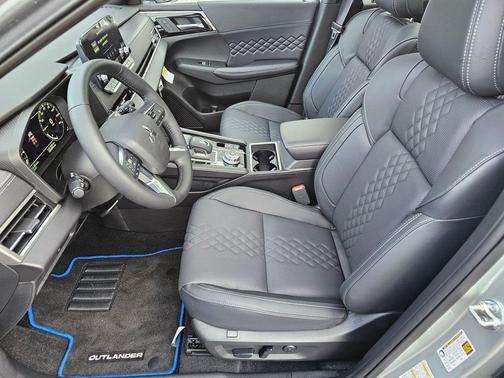 Alloy Silver Metallic W/ Black Roof 2025 Mitsubishi Outlander PHEV SEL
