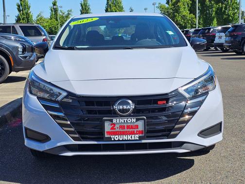 Gray Sky Pearl 2023 Nissan Versa 1.6 S