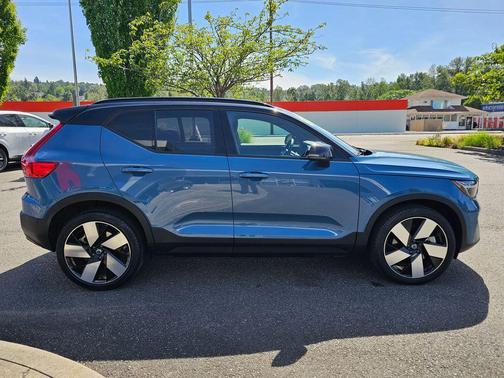 Fjord Blue Metallic 2023 Volvo XC40 Recharge Pure Electric Twin Ultimate