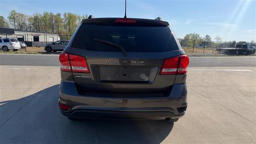 Granite Pearlcoat 2019 Dodge Journey SE