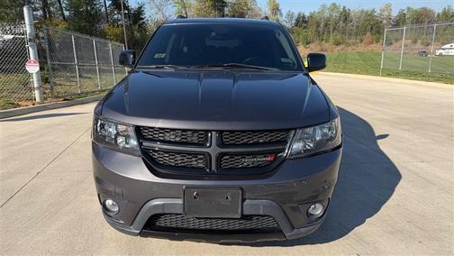 Granite Pearlcoat 2019 Dodge Journey SE
