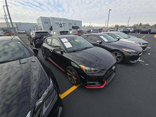 2019 Hyundai Veloster Base