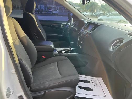 2020 Nissan Pathfinder SV 2WD