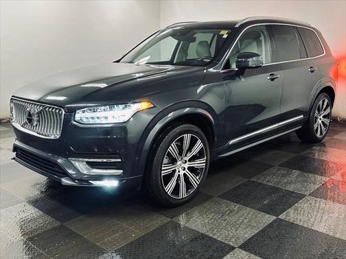 2022 Volvo XC90 T6 Inscription
