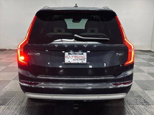 2022 Volvo XC90 T6 Inscription