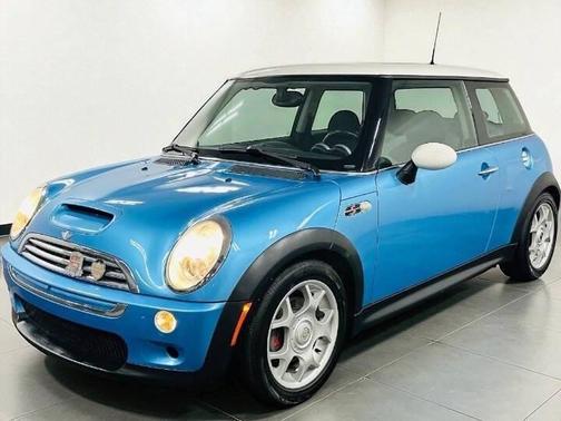 2005 MINI Cooper S Base