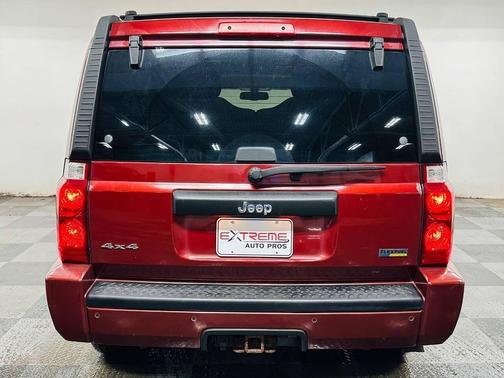 2007 Jeep Commander Sport