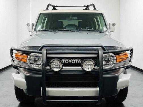 2014 Toyota FJ Cruiser Base