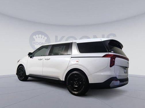 Snow White Pearl 2026 Kia Carnival LXS