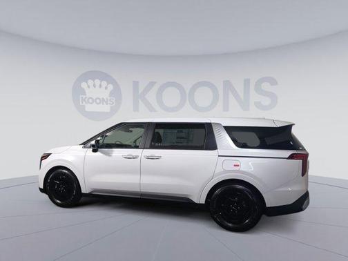 Snow White Pearl 2026 Kia Carnival LXS