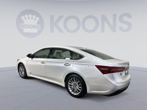 Blizzard Pearl 2016 Toyota Avalon Hybrid XLE Premium