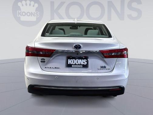 Blizzard Pearl 2016 Toyota Avalon Hybrid XLE Premium